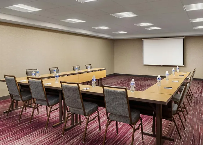 Courtyard By Marriott Salinas Monterey