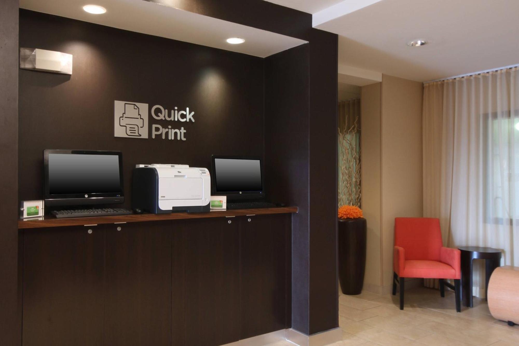 Courtyard By Marriott Monterey 3*